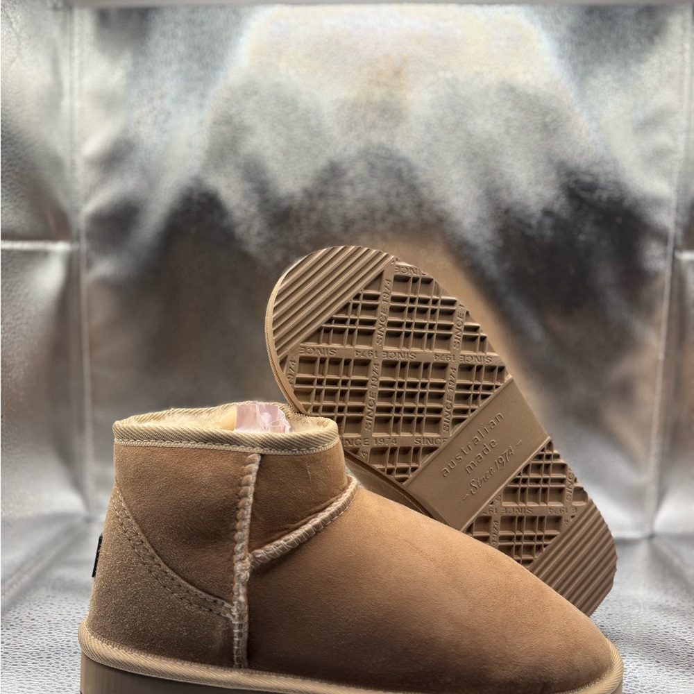 Since 74 Ugg biege boots